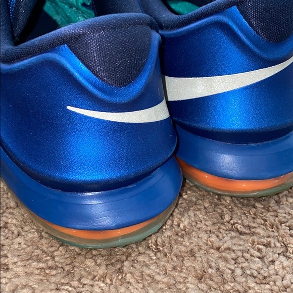 Nike KDs (Kevin Durant) - Picture 4 of 5